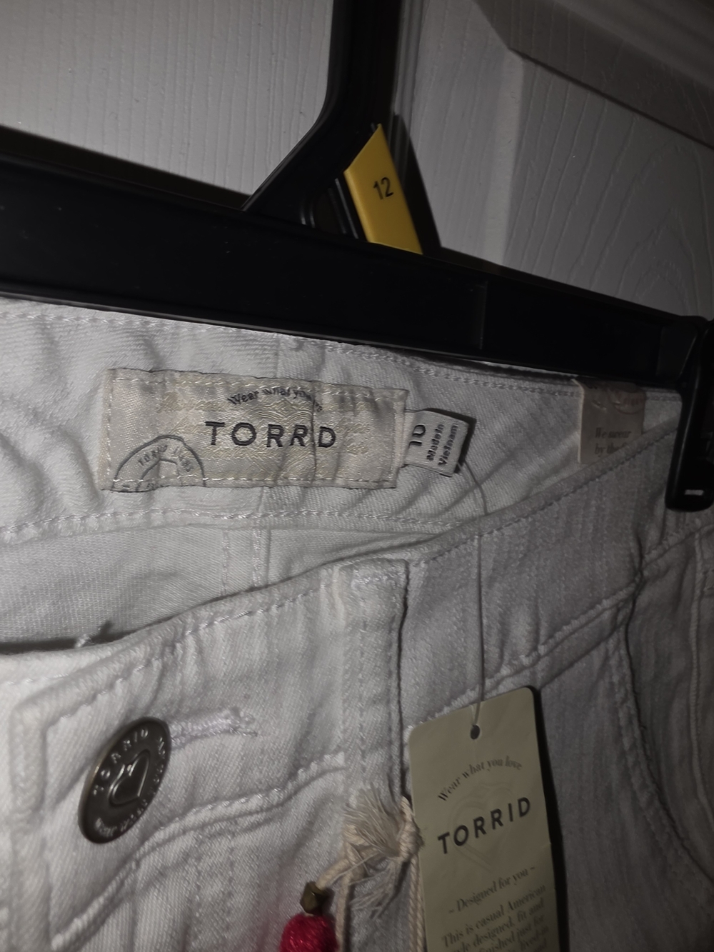 TORRID White Women’s Jeans Shorts Size 10 Cute
